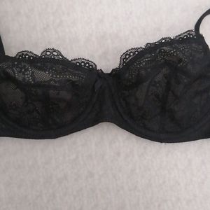 Lace underwire bra